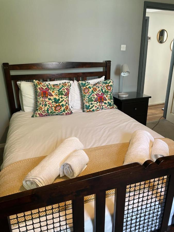 2 Bed Apartment Close To City Centre Cardiff Extérieur photo